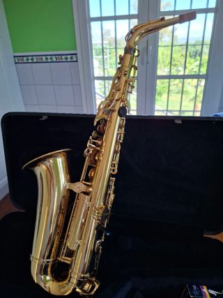 Saxofón Yamaha 275