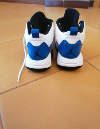 Scarpe Jordan Blu e Bianche