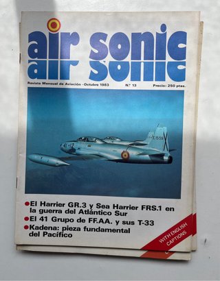 Lote mixto de revistas y fascículos de aviación