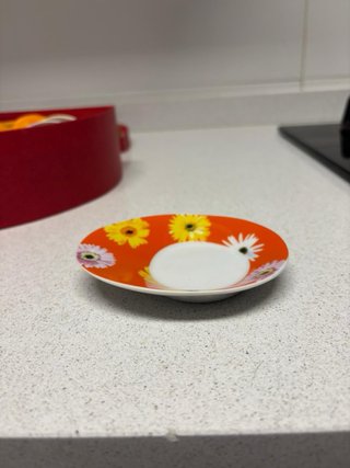 Juego de 6 tazas y platillos florales