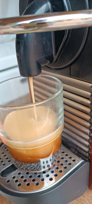 Cafetera Nespresso Pixie DeLonghi