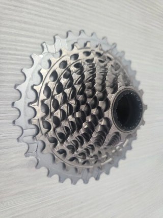 Cassetta Sram Red AXS 12v 10-33t