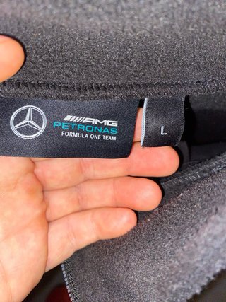Jeumper Mercedes F1 Oficial Negro