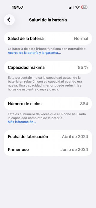 iPhone 15 azul claro