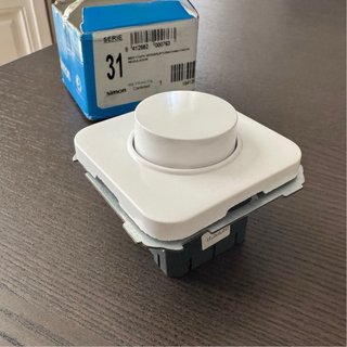 Simon 31 Mec+Tapa Interruptor Regulador