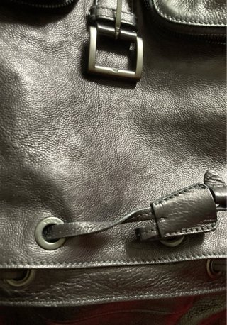 Prada zaino in pelle, nuovo, scuro con tasche