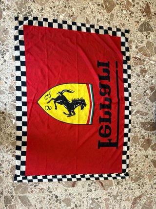 Bandiera Ferrari anni ’80 - Autografata