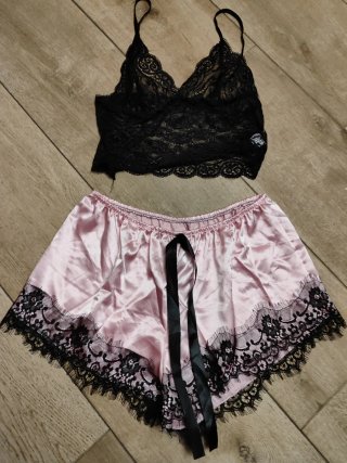 Conjunto lencería negro y rosa nuevo a estrenar
