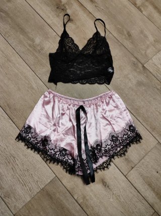 Conjunto lencería negro y rosa nuevo a estrenar