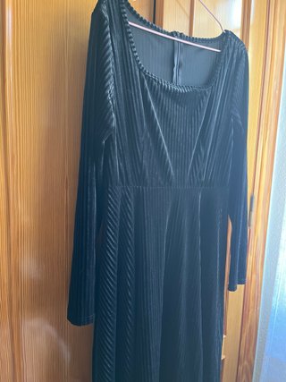 Vestido Terciopelo Negro Manga Larga
