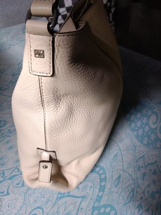 Bolso Guess Crema Piel Texturizada