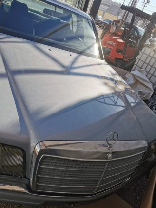 Mercedes-Benz 380 1983