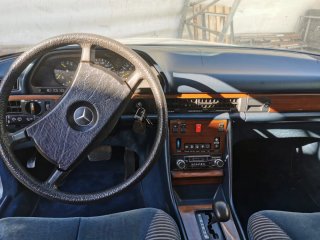 Mercedes-Benz 380 1983