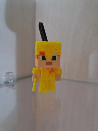 Figura Minecraft Alex Dorada