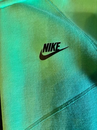 Chaqueta Nike Tech Verde Neón