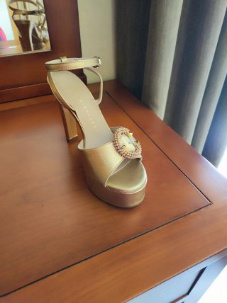 Sandalias Pedro Miralles Talla 37 Doradas