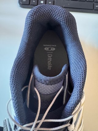Salomon Talla 42 Gris y Dorado