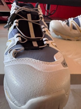 Salomon Talla 42 Gris y Dorado