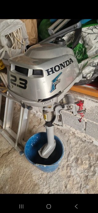 Barca hinchable 2.3m + motor