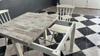 Mesa plegable y sillas