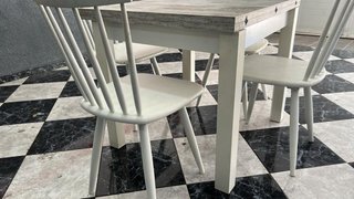 Mesa plegable y sillas