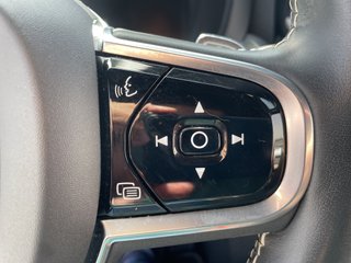 XC60 2.0 T8 AWD R-Design Auto