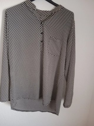 Camisa L lunares blanco y negro