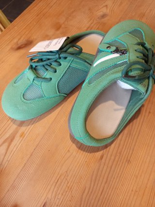 Chancletas-zuecos verdes a estrenar