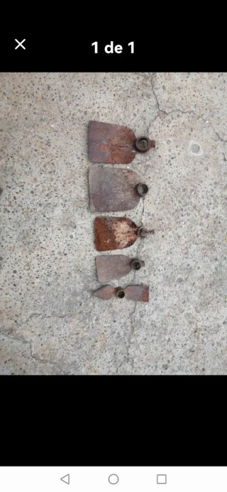 Lote de 5 azadas oxidadas
