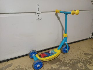 Bicicleta niña de 12", con ruedines de apoyo. Dora