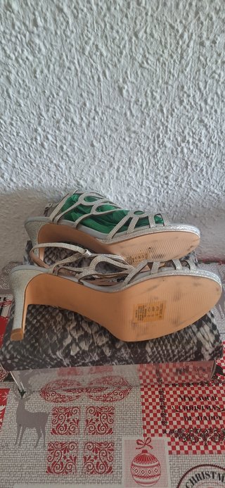 Sandalias plateadas tacón talla 41