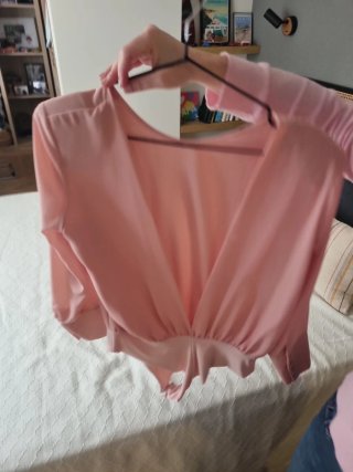 Blusa body rosa manga larga con espalda al aire