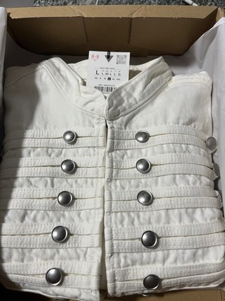 Chaqueta  denim botones T/L. Blanca Zara