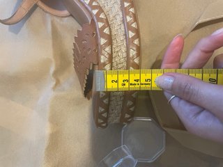 Sandalias cuña POPA piel marrón