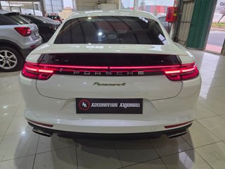 Porsche Panamera 4 E-Hybrid