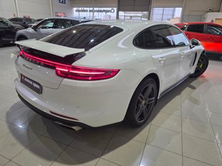 Porsche Panamera 4 E-Hybrid