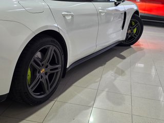 Porsche Panamera 4 E-Hybrid