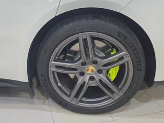 Porsche Panamera 4 E-Hybrid