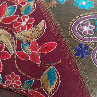 Bolso de mano patchwork bordado