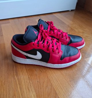 Air Jordan 1 Retro Low Negras y Rojas