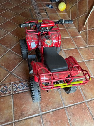 Quad eléctrico infantil rojo