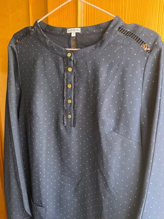 Vestido o camisa larga de lunares metalizados