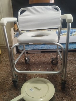 Silla de ruedas y andador