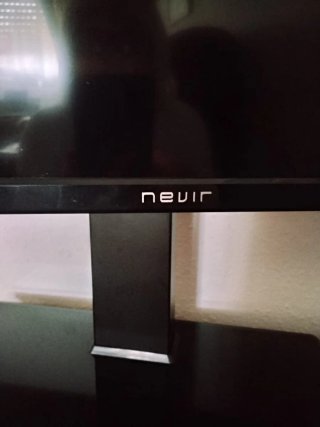 Televisor 42pulgadas en Negro