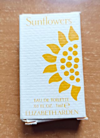 Lote 7 Perfumes Elizabeth Arden y Estée Lauder