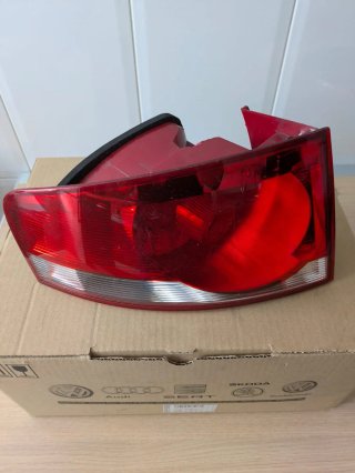 2 Faros traseros  izquierdo de Seat Altea.