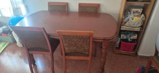 Mesa de comedor de madera maciza