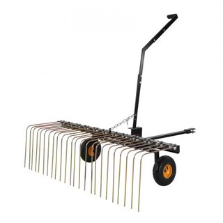Desmalezadora Remolcada, Desmalezadora Remolcada de 60 pulgadas con 24 Púas de Acero, Rastrillo Desmalezador de Césped para ATV o Cortacésped, Rastrillo de Césped Remolcado con Mango Elevador para...