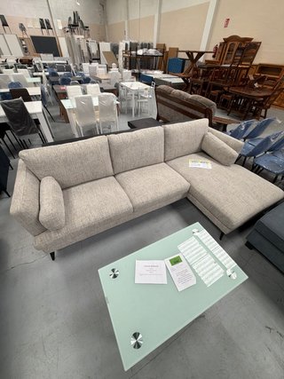 Sofá Niza con chaise longue