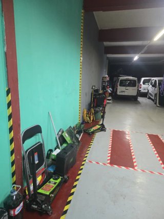 Traspaso nave con opción a taller lavadero o chapa